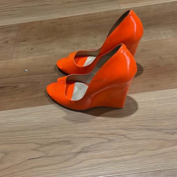 Jimmy Choo - Picture 2 of 3